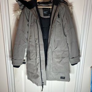 TNA Golden Bancroft Parka in Gray